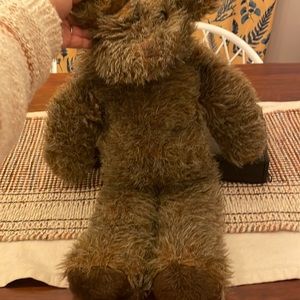 Bear puppets that swallow